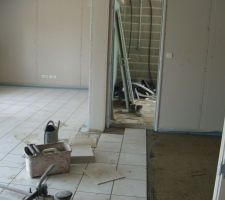 Carellage du salon sur chape fraiche,