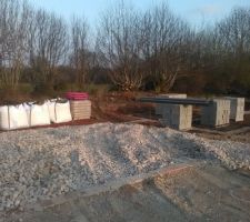 C'est qui que voilà? Des matériaux tout chaud :p