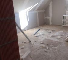 18.03.2016 Cloisons presque termin&eacute;es
La plus grande des 3 chambres