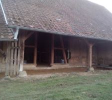 Fin de journée, les prochains coup de pelle seront pour les fondations...