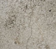Fissures sur dalle du bas