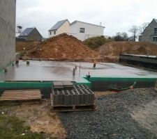 Dalle fra&icirc;chement coul&eacute;e.