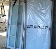 Porte intérieur Righini model teck blanche pour le rdc et l'étage et model à galandage avec 4 vitre modèle jazz pour la salle de bain !