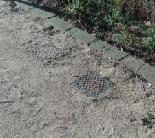 Les regards des &eacute;vacuations des eaux de pluies et eaux us&eacute;es