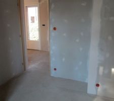 Electricité chape nivelée