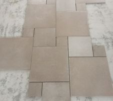 Nous avons rencontr&eacute; un probl&egrave;me de couleur dans le carrelage, le carrelage moyen n'est pas de la m&ecirc;me couleur, nous avons du rechanger de mod&egrave;le, nous devons patienter 3 semaines