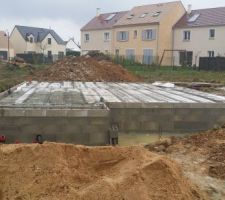 &Ccedil;a continue et avec un peu trop d'eau.