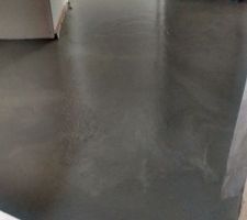 Chape de ragr&eacute;age coul&eacute;e