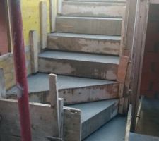 Travaux escaliers 1/4 tournant pour acc&egrave;s &agrave; l'&eacute;tage