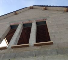 Les caches moineau pvc sont posés - face est