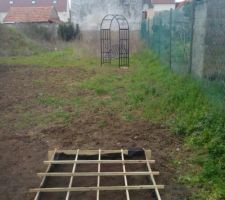 Potager en cours et installation de notre banc