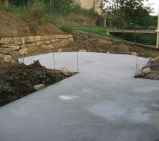 Emplacement où nous alolons monter la piscine que l'on voit dans mes photos précédentes