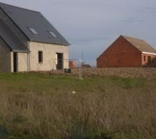 1 passage du terrassier, butte de terre ré étaler donc pas  d enlèvement des terres a faire!!! économie