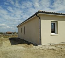 L'enduit est de couleur blanc de Noirmoutier qui donnera un effet beige.