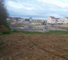 Fondations toujours en cours