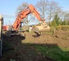 Le tracteur prêt à être chargé.....