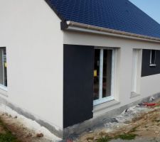 En attente des cloisons et de l'&eacute;lectricit&eacute;  ,une visite le we dernier mais pas d'avancement &agrave; l'int&eacute;rieur, un mois sans intervention suite &agrave; deux report de chantier.