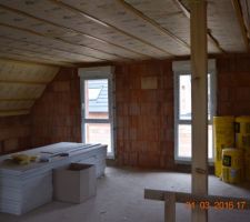 L'isolation   placo démarre (visite en compagnie du conducteur de travaux)