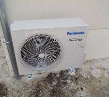 Voilà le module extérieur de la PAC
