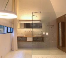 Inspiration salle de bain mosaique blanche mur et sol
