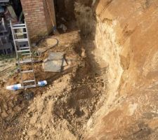 Tranchée pour mur de soutènement