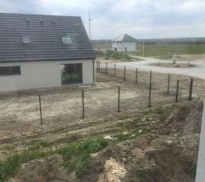 Chez le voisin ;-) les tas de terre devraient disparaître demain.