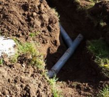 Raccordement des eaux usées sur l'entrée existante de la fosse