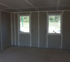 1ere couche d'enduit salon