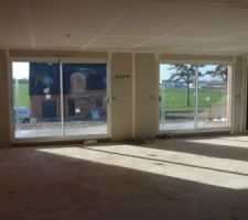 1ere couche d'enduit côté séjour et cuisine