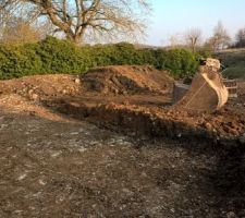 Emplacement de la maison (à décaler..) et terrain au sud