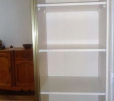 Agencement " maison " du placard de la chambre d'amis