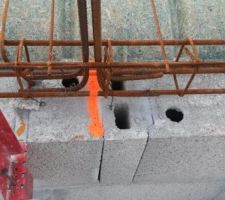 Ferraillage attaché sur seulement 15 cm merci au forum. le sismique 3 c'est cher en ferraille alors on recommence