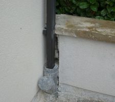 Muret et descente d'eau