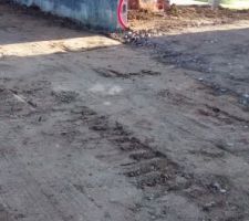 Le terrain après la remis en état provisoire avant la remise des terres en place!