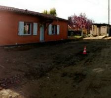 Le terrain après la remis en état provisoire avant la remise des terres en place!