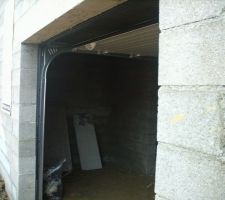 Porte de garage deja posé