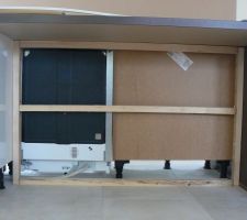 Pose de tasseau pour le fond d&eacute;coratif de l'ilot cuisine