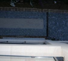 ....mais aussi la chape ciment à la bétonnière sur l'isolation thermique de la terrasse en panneaux polyuréthane