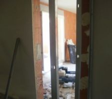 26 juillet : Mauvais plans   mauvaises cotes = plaquiste qui doit refaire le boulot 2 fois...