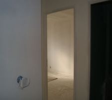 Vu du petit couloir qui donne aux chambres