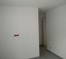 Peinture blanc velour (mur chambre)