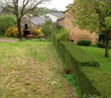 Jardin vu sud-ouest 
Chez lez voisins
