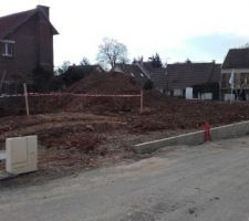 Ca y est ! ca creuse pour les fondations