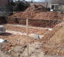 Ca y est ! ca creuse pour les fondations