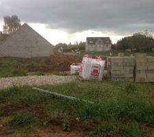 Trou des fondations creus&eacute;