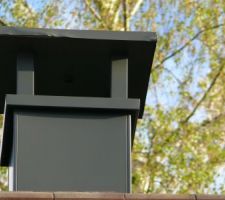 Sortie de chemin&eacute;e poujalat abim&eacute;e et mauvaise couleur (semble t il )