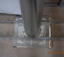 Le problème du conduit trop près de la porte n'est pas résolu...