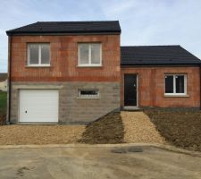 Portes et fenêtres + toiture avec photovoltaïque