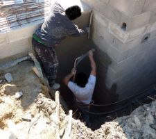 Imperméabilisation des murs de la cave - Pose de l'enduit Imperfond