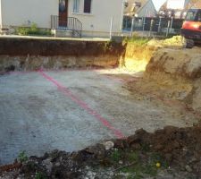 Terrassement et premiers coups de pelleteuse